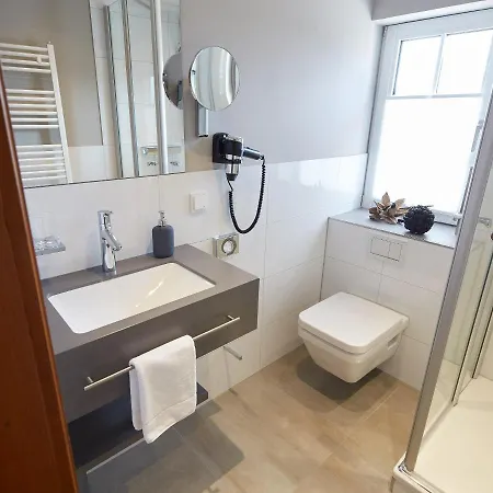 호텔 Gaestehaus Warsteiner Welt 3*