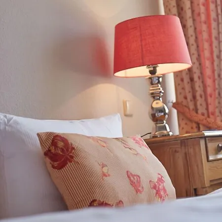 Gaestehaus Warsteiner Welt מלון וארסטיין