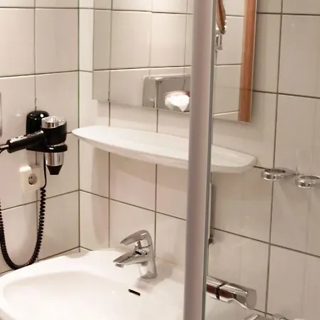 Отель Gaestehaus Warsteiner Welt Варштайн