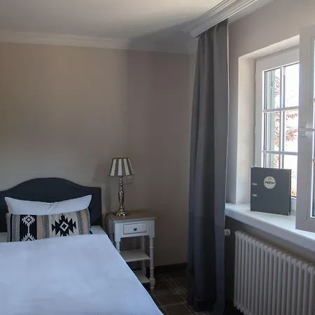 Gaestehaus Warsteiner Welt Отель 3*