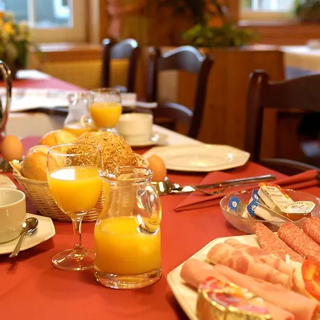 Отель Gaestehaus Warsteiner Welt 3*